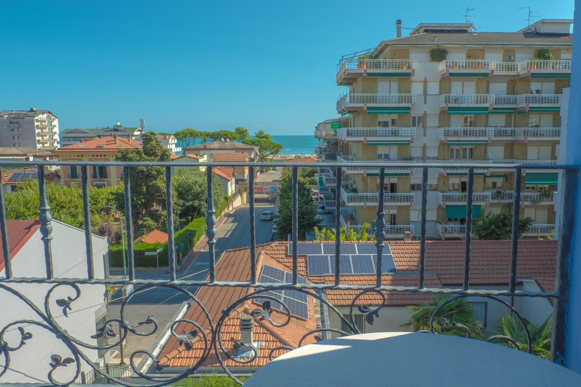 Hotel Albatros Roseto Degli Abruzzi Eksteriør billede