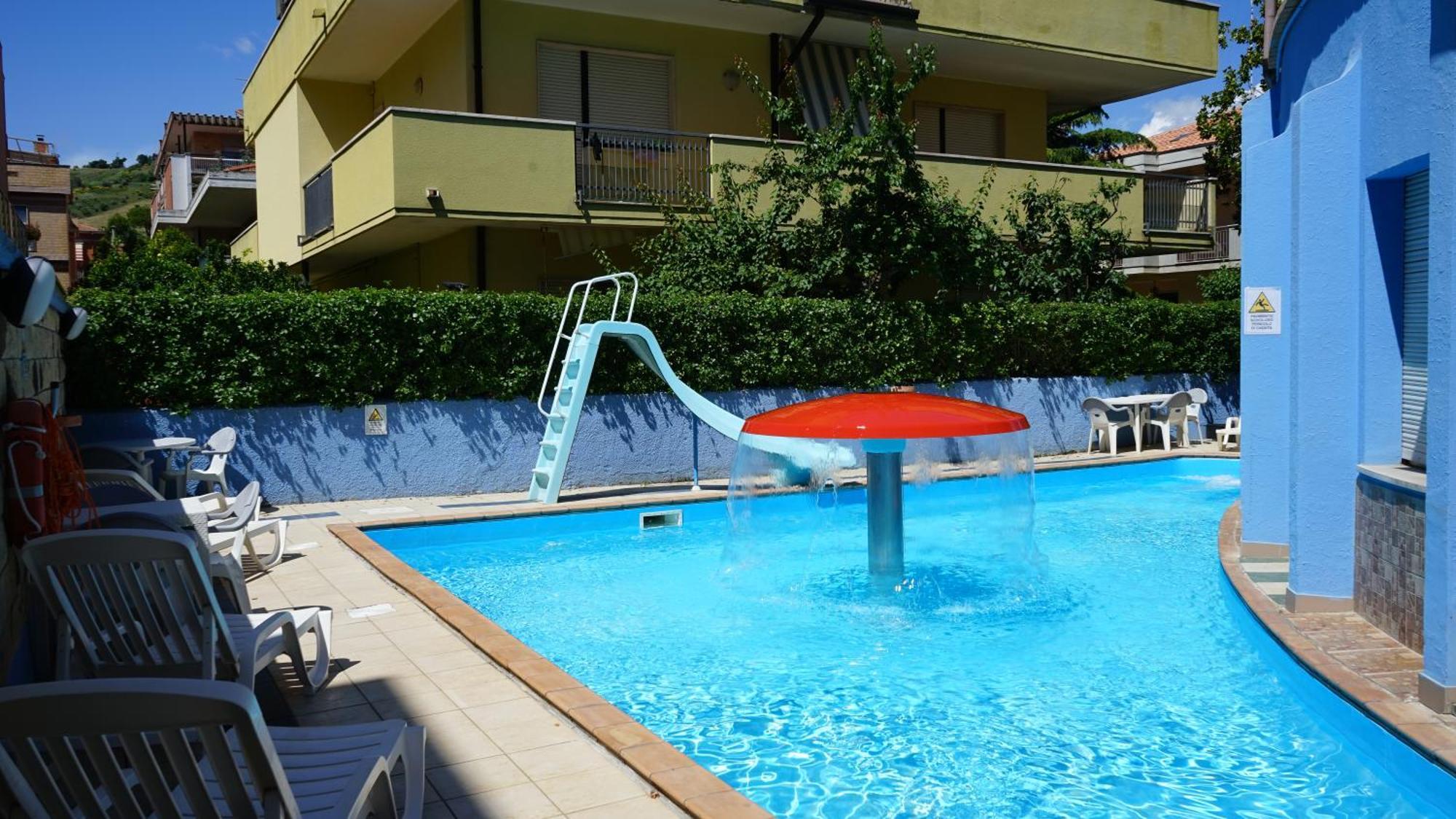 Hotel Albatros Roseto Degli Abruzzi Eksteriør billede