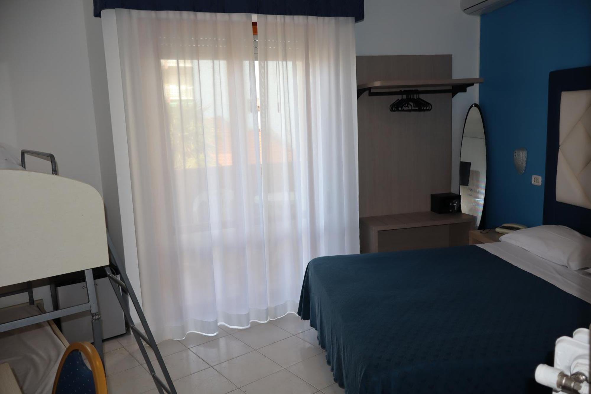 Hotel Albatros Roseto Degli Abruzzi Eksteriør billede