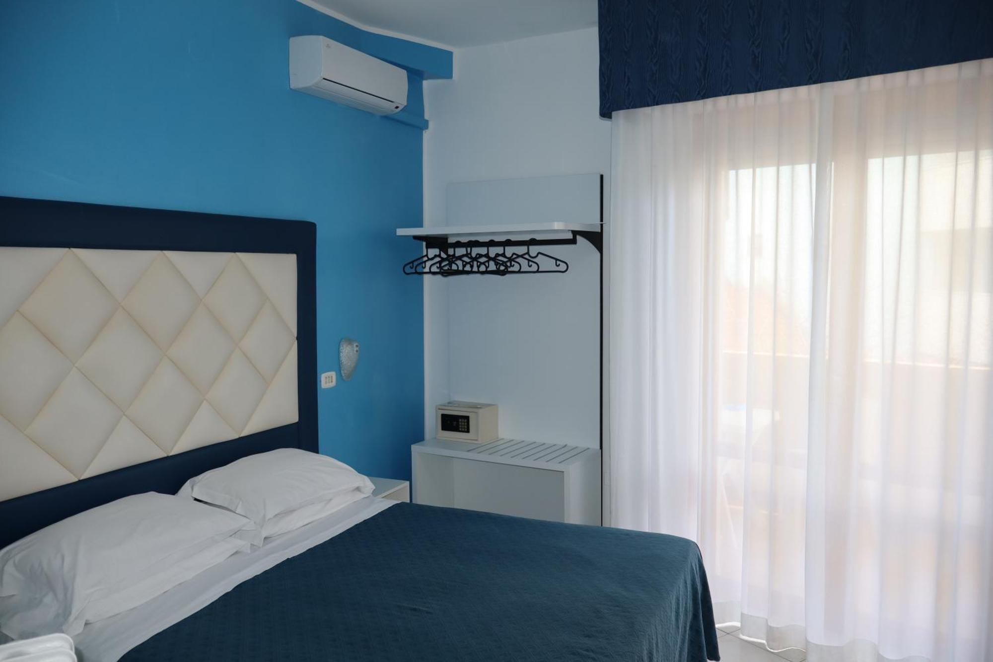 Hotel Albatros Roseto Degli Abruzzi Eksteriør billede