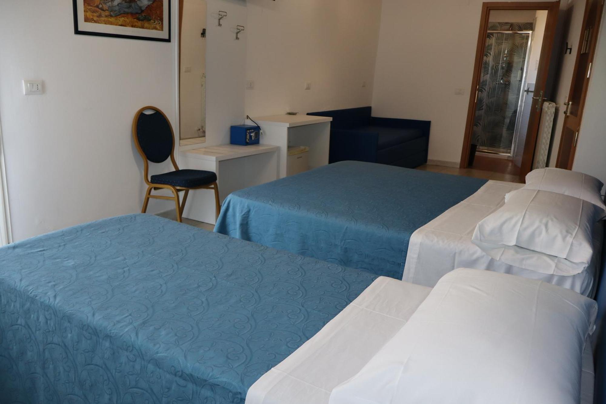 Hotel Albatros Roseto Degli Abruzzi Eksteriør billede