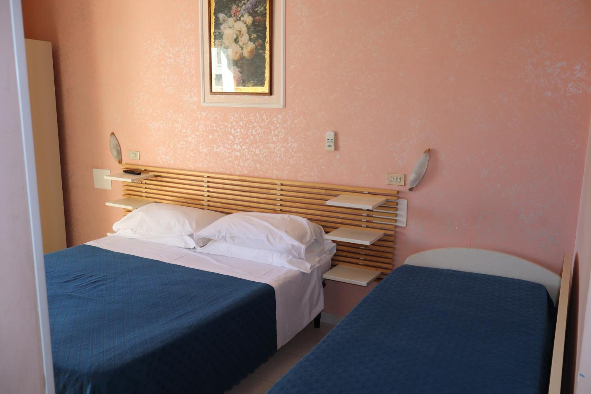 Hotel Albatros Roseto Degli Abruzzi Eksteriør billede